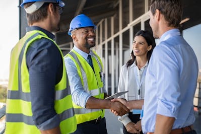 What Do General Contractors Do? Aspiring GC Guide